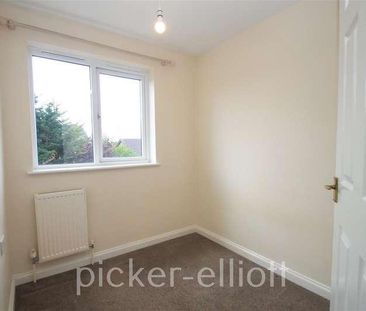 Livia Close, Hinckley, LE10 - Photo 3