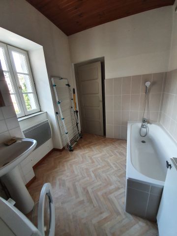 Location Appartement 2 pièces 35m² CONDRIEU 69420 - Photo 3