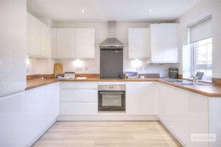 Blackbird Road, Yapton, Arundel, West Sussex, BN18 - Photo 4