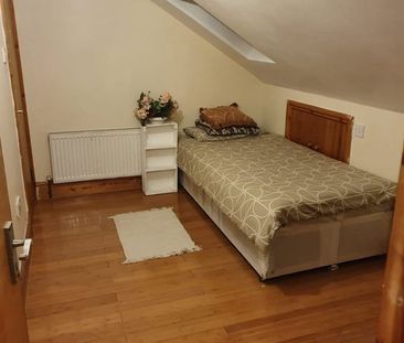Studio Flat, Colville Road, E11 - Photo 5