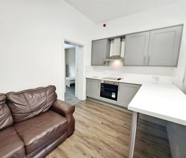 2 bedroom flat to rent - Photo 6