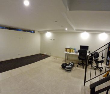 Abbotsford - Photo 2