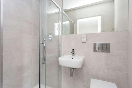 Tooting High Street, SW17 - Photo 5