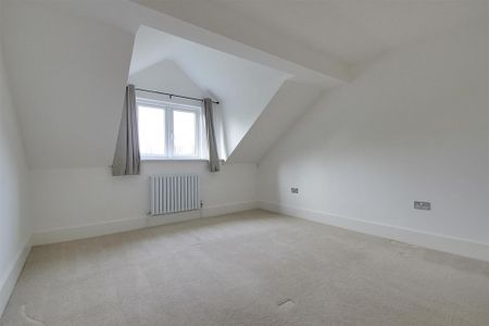 4 bedroom detached house to rent - Photo 5