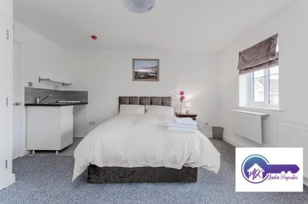 1 Bedroom Room in Flat Share To Rent - Photo 3