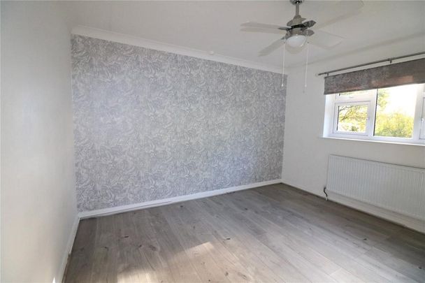 3 bedroom bungalow to rent - Photo 1