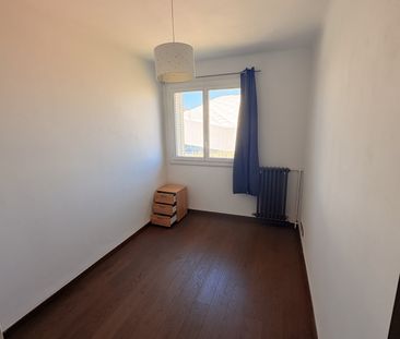 Location Appartement 3 pièces 85m² MARSEILLE 9ème - Photo 2