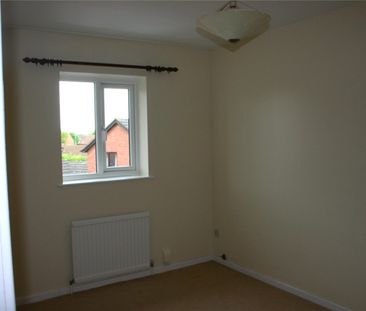 3 bedroom house to rent Gresham Drive, Northampton, Northamptonshir... - Photo 3