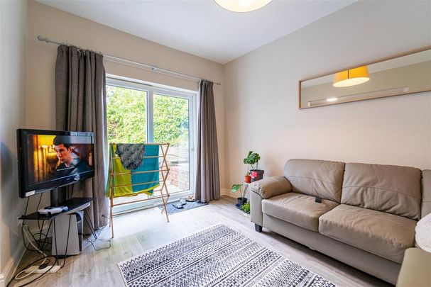 6 bedroom house to rent - Photo 1