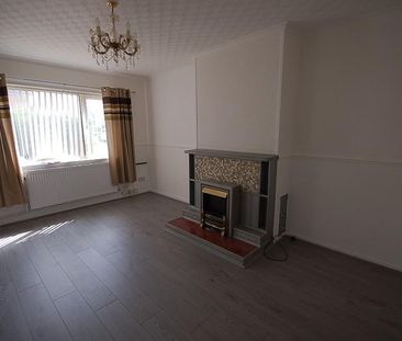 3 bedroom semi-detached house to rent - Photo 4