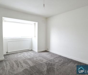 3 bedroom end of terrace house to rent - Photo 4