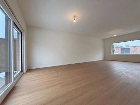 INSTAPKLARE gerenoveerde WONING met 3 slpks, badk., garage & tuintje/terras. - Photo 4