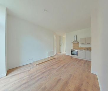 Location Appartement 2 pièces 38m² ROMANS SUR ISERE 26100 - Photo 1