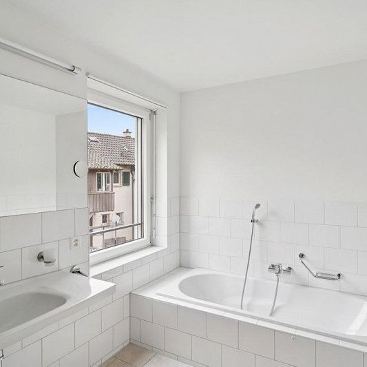 Wundervolle 4.5-Zimmer Maisonettewohnung mit eigenem Garten - Foto 1