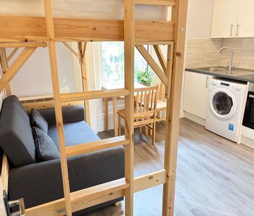 Studio Flat, Very Near Warwick Road Area, SW5 - Photo 3
