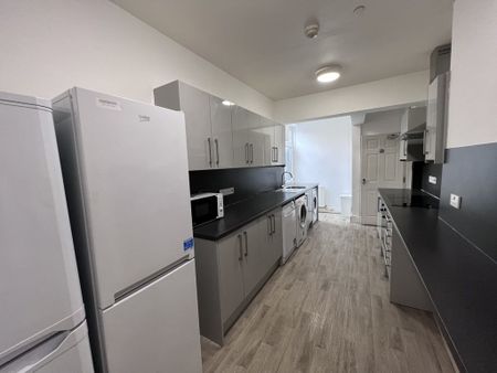 Lansdowne Terrace, Lawrence Street - P1148 - Photo 4