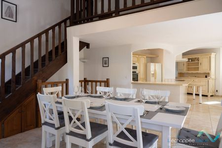 Villa pour 8 personnes avec piscine chauffée et petite vue mer au domaine de Valcros à La Londe les Maures - Photo 3