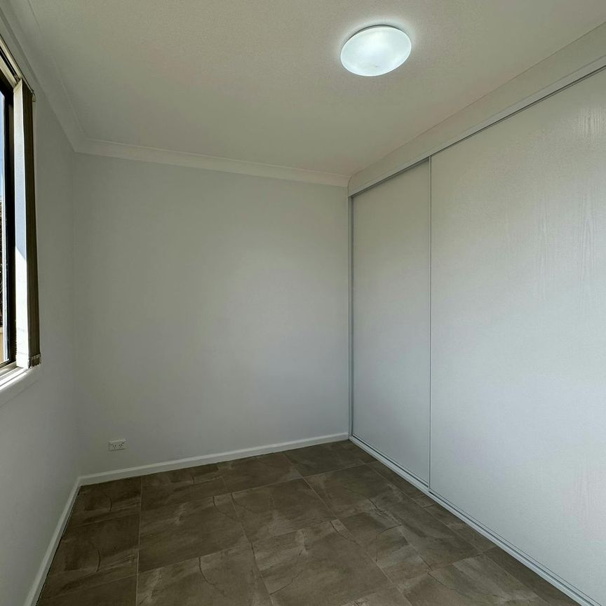 Modern 2 Bedroom Granny-flat for rent! - Photo 1