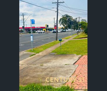 Modern 3 Bedroom, 2 Bathroom House – Easy Access to Public Transport - Photo 1