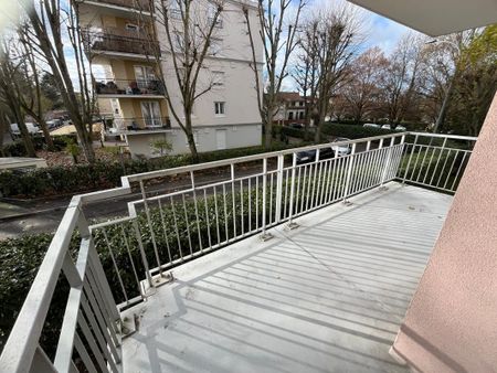 Location Appartement 4 pièces 89m² L HAY LES ROSES 94240 - Photo 2