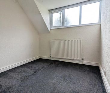 4 bedroom semi-detached house to rent - Photo 5