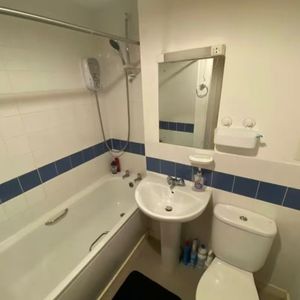 Studio Flat, Blackfriars Rd, G11 - Photo 3