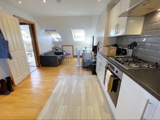 1 Bed Flat, Montana Road, SW17 - Photo 1