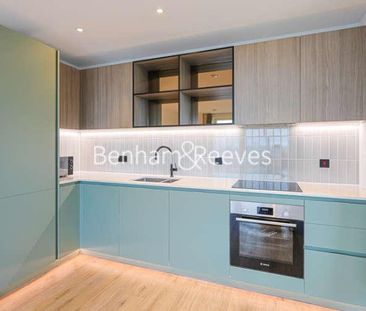 Iris House, Cedrus Avenue, UB1 - Photo 4