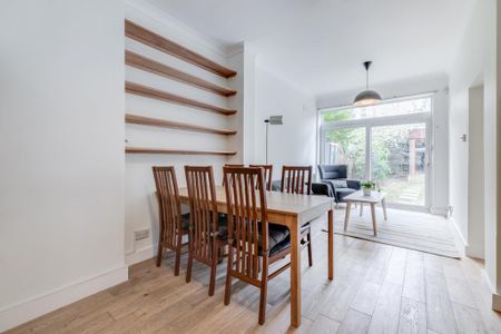 3 bedroom flat to rent - Photo 3