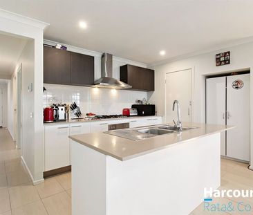 Spacious 4 Bedroom Home in Wollert - Photo 6