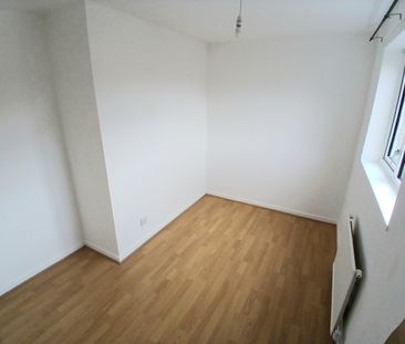 York Road, Stevenage - Photo 4