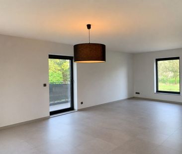 Huis te huur in Maaseik voor € 1.450 met 3 slaapkamers - Photo 1