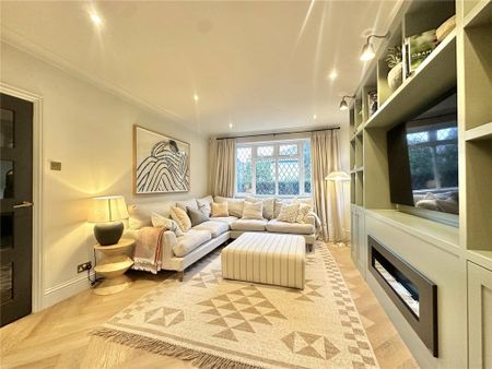 4 bedroom detached house to rent - Photo 2