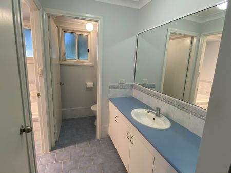 Family-Friendly Rental Home in Narromine – Perfect for Your Next Chapter! - Photo 5