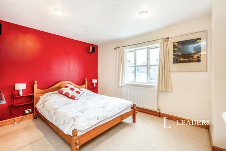 4 bedroom house to rent King Street, Westbourne, Emsworth, PO10 - Photo 4