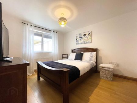 Apt 7, HOLIDAY LET, Peninsula Apartments, Causeway Street, Portrush, BT56 8AB - Photo 3