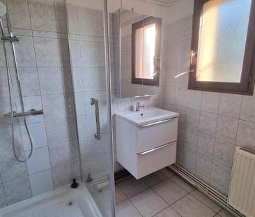 Location Appartement 3 pièces 82m² PONT DU CHATEAU 63430 - Photo 1
