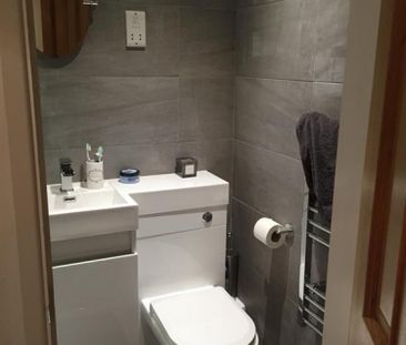 1 bedroom Flat To Let - Photo 4