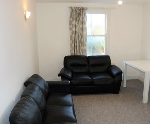 Room 3, 33 Mill Road, Cambridge - Photo 1