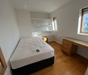 4 Bed Maisonette, Lambrook Terrace, SW6 - Photo 3