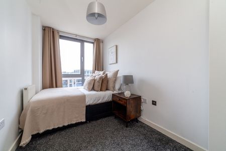 2 Bed Flat, John Wetherby Court West, E15 - Photo 5