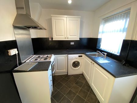 2 Bed Terraced House, Lichfield Street, M6 - Photo 5