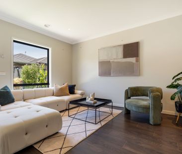 Immaculate Living in a Quiet Craigieburn Pocket - Photo 1