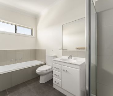 Two Bedroom Townhouse In Sunbury's Tranquil Pocket - Photo 3
