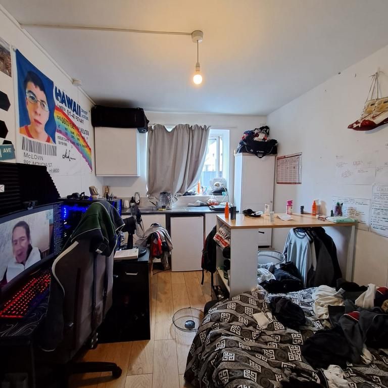 Studio to rent - Photo 1