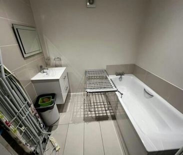 Detached house to rent on - Photo 4