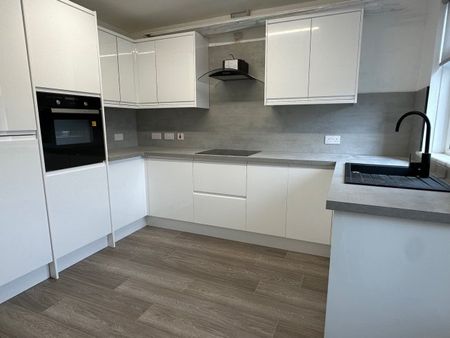 Farm Court, Bothwell - Photo 2
