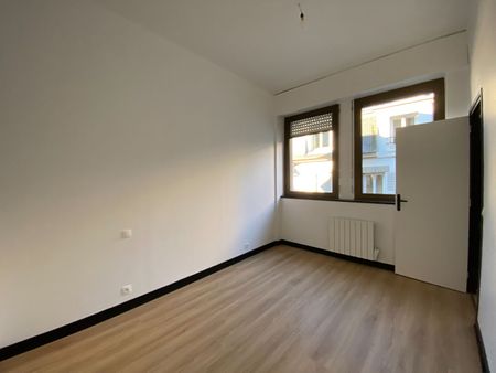 Location Appartement 2 pièces 43m² - Photo 4
