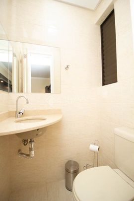 Apartamento com 2 quartos e 72m² para alugar em Menino Deus, Porto Alegre. - Photo 1