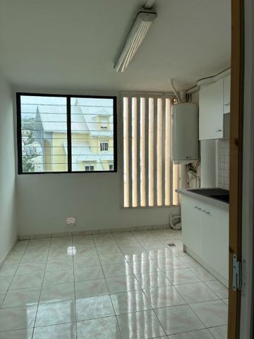 Appartement Saint Denis 4 pièce(s) 70 m2 LA PROVIDENCE - RES. CARAVELLE - SAINT DENIS - Photo 2